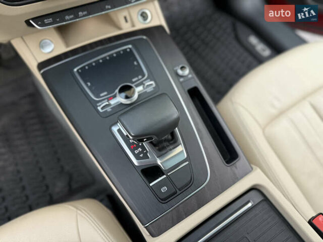 Червоний Ауді Ку 5, об'ємом двигуна 1.98 л та пробігом 51 тис. км за 28900 $, фото 40 на Automoto.ua