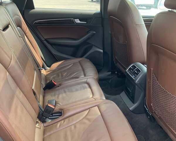 Ауді Ку 5, об'ємом двигуна 2 л та пробігом 164 тис. км за 14300 $, фото 6 на Automoto.ua