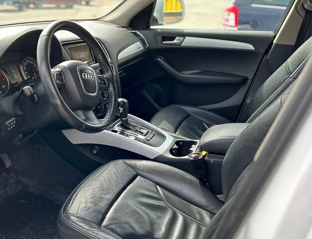 Ауди Ку 5, объемом двигателя 1.98 л и пробегом 235 тыс. км за 10600 $, фото 16 на Automoto.ua