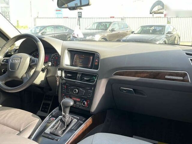 Ауди Ку 5, объемом двигателя 2 л и пробегом 296 тыс. км за 12490 $, фото 18 на Automoto.ua