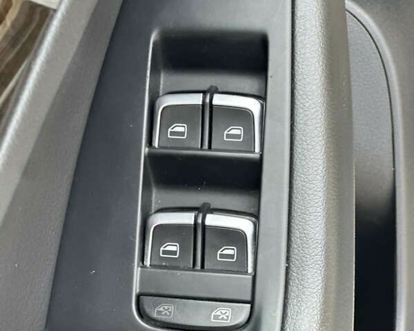 Ауді Ку 5, об'ємом двигуна 2 л та пробігом 191 тис. км за 13190 $, фото 12 на Automoto.ua