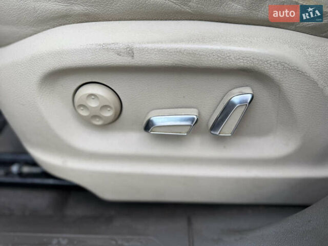 Ауді Ку 5, об'ємом двигуна 2 л та пробігом 216 тис. км за 10900 $, фото 21 на Automoto.ua