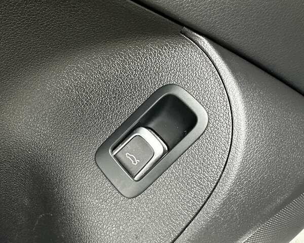 Ауди Ку 5, объемом двигателя 2 л и пробегом 187 тыс. км за 15500 $, фото 32 на Automoto.ua