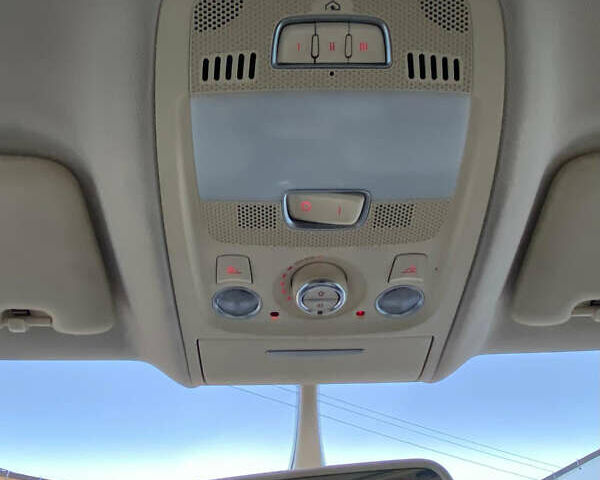 Ауди Ку 5, объемом двигателя 2 л и пробегом 206 тыс. км за 13800 $, фото 12 на Automoto.ua