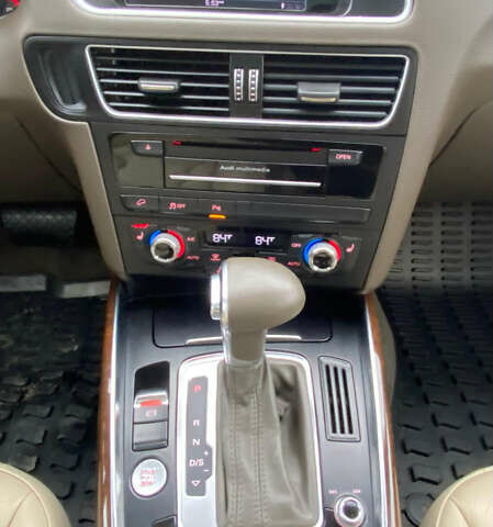 Ауди Ку 5, объемом двигателя 2 л и пробегом 206 тыс. км за 13800 $, фото 7 на Automoto.ua