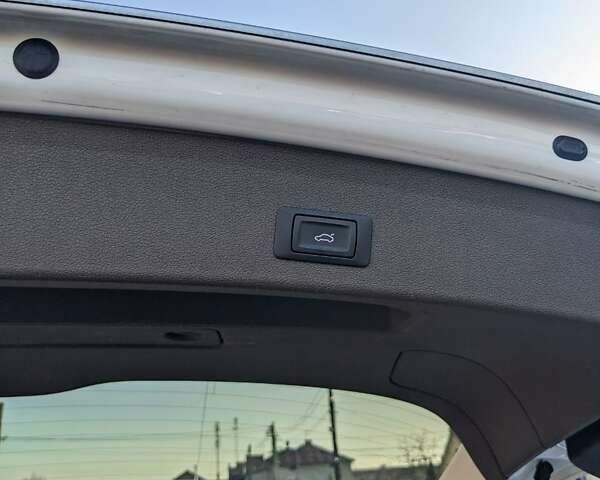 Ауди Ку 5, объемом двигателя 2 л и пробегом 159 тыс. км за 14700 $, фото 29 на Automoto.ua