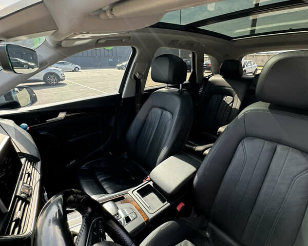 Ауди Ку 5, объемом двигателя 2 л и пробегом 175 тыс. км за 25500 $, фото 25 на Automoto.ua