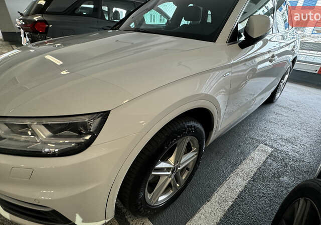 Ауди Ку 5, объемом двигателя 1.97 л и пробегом 103 тыс. км за 39000 $, фото 9 на Automoto.ua