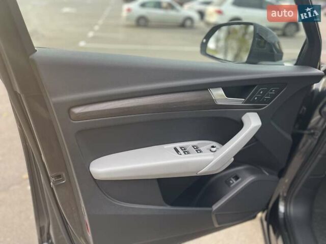 Ауди Ку 5, объемом двигателя 1.98 л и пробегом 41 тыс. км за 29700 $, фото 27 на Automoto.ua