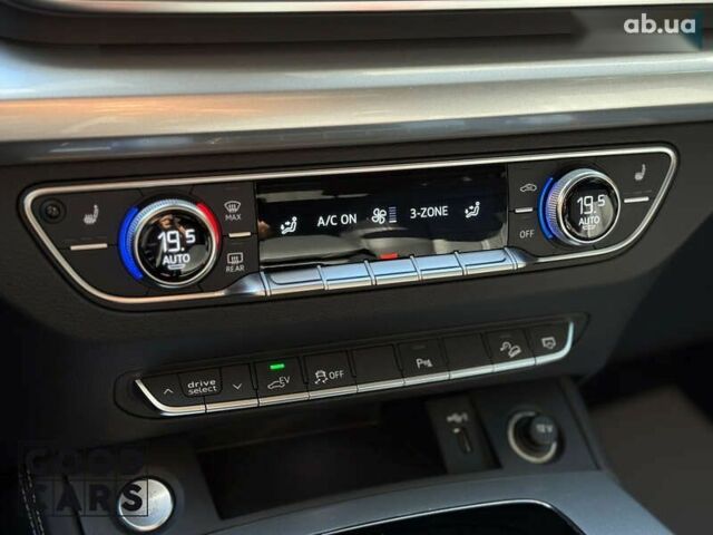 Ауди Ку 5, объемом двигателя 0 л и пробегом 29 тыс. км за 53000 $, фото 26 на Automoto.ua