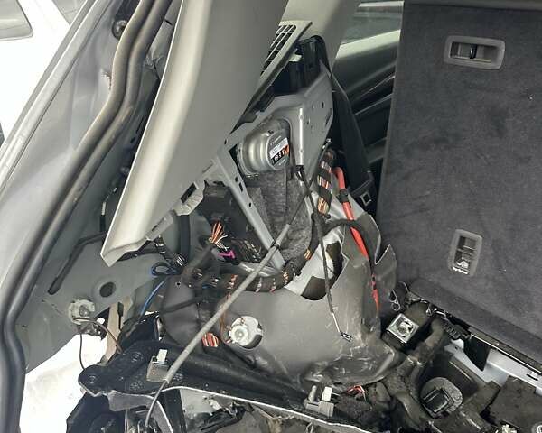 Ауді Ку 5, об'ємом двигуна 2 л та пробігом 100 тис. км за 15000 $, фото 19 на Automoto.ua