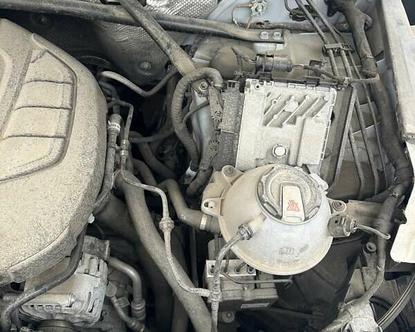 Ауді Ку 5, об'ємом двигуна 2 л та пробігом 100 тис. км за 15000 $, фото 12 на Automoto.ua