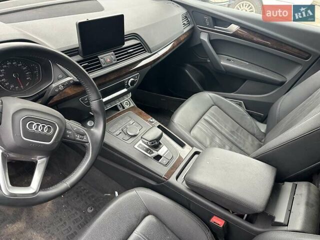 Ауді Ку 5, об'ємом двигуна 2 л та пробігом 100 тис. км за 15000 $, фото 7 на Automoto.ua