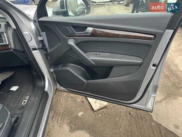 Ауді Ку 5, об'ємом двигуна 2 л та пробігом 100 тис. км за 15000 $, фото 10 на Automoto.ua