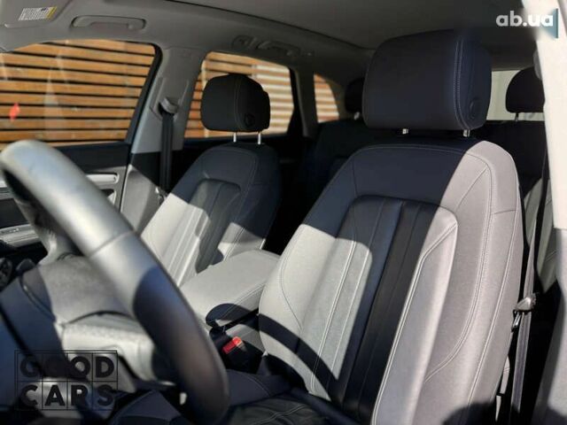 Ауди Ку 5, объемом двигателя 0 л и пробегом 29 тыс. км за 53000 $, фото 19 на Automoto.ua