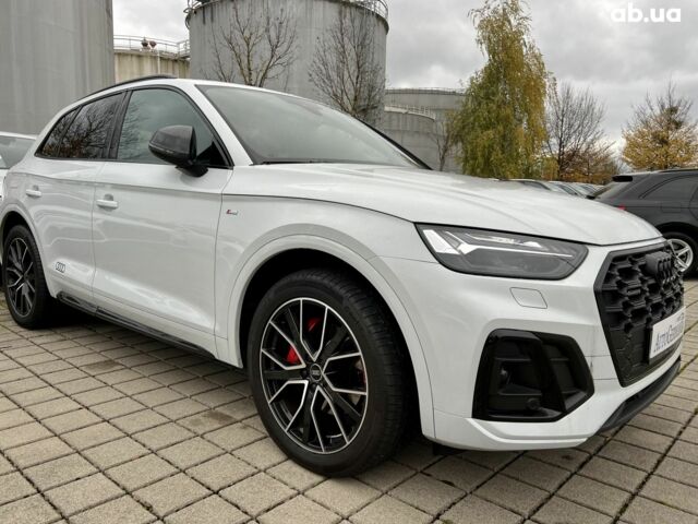 Ауди Ку 5, объемом двигателя 1.97 л и пробегом 10 тыс. км за 61296 $, фото 2 на Automoto.ua