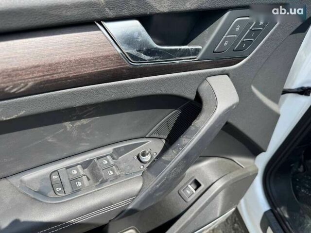 Ауди Ку 5, объемом двигателя 2 л и пробегом 13 тыс. км за 32900 $, фото 10 на Automoto.ua