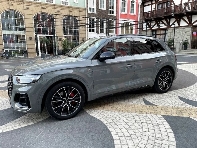 Серый Ауди Ку 5, объемом двигателя 3 л и пробегом 19 тыс. км за 36500 $, фото 2 на Automoto.ua