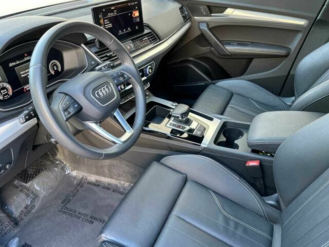 Сірий Ауді Ку 5, об'ємом двигуна 2 л та пробігом 35 тис. км за 34500 $, фото 10 на Automoto.ua
