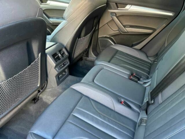 Сірий Ауді Ку 5, об'ємом двигуна 2 л та пробігом 35 тис. км за 34500 $, фото 12 на Automoto.ua