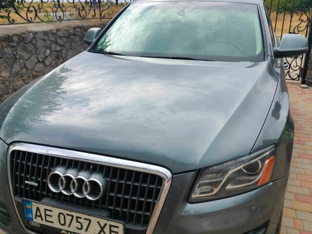 Серый Ауди Ку 5, объемом двигателя 2 л и пробегом 190 тыс. км за 16000 $, фото 1 на Automoto.ua
