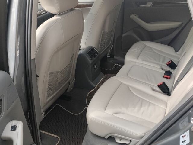 Серый Ауди Ку 5, объемом двигателя 2 л и пробегом 200 тыс. км за 14000 $, фото 5 на Automoto.ua