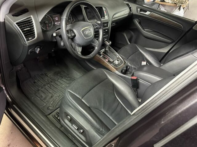 Серый Ауди Ку 5, объемом двигателя 2 л и пробегом 332 тыс. км за 13959 $, фото 6 на Automoto.ua