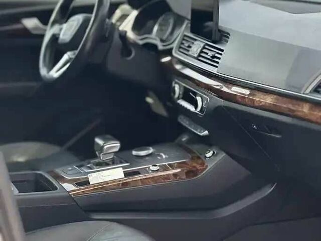 Сірий Ауді Ку 5, об'ємом двигуна 2 л та пробігом 189 тис. км за 21500 $, фото 4 на Automoto.ua