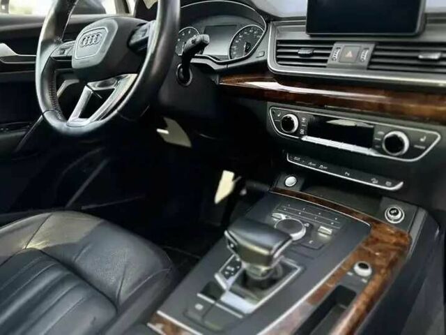 Сірий Ауді Ку 5, об'ємом двигуна 2 л та пробігом 189 тис. км за 21500 $, фото 7 на Automoto.ua