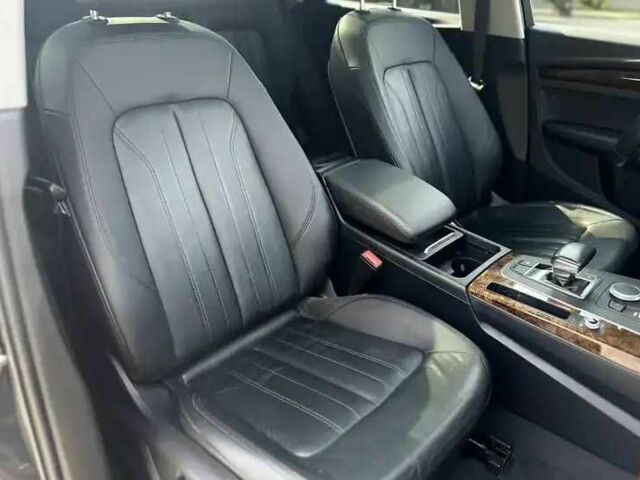 Сірий Ауді Ку 5, об'ємом двигуна 2 л та пробігом 189 тис. км за 21500 $, фото 6 на Automoto.ua