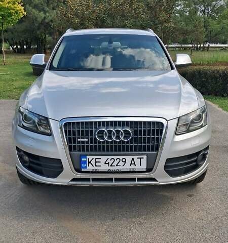 Сірий Ауді Ку 5, об'ємом двигуна 1.98 л та пробігом 270 тис. км за 11800 $, фото 1 на Automoto.ua