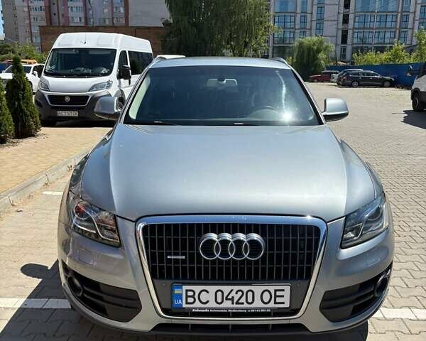 Серый Ауди Ку 5, объемом двигателя 1.98 л и пробегом 157 тыс. км за 12500 $, фото 1 на Automoto.ua