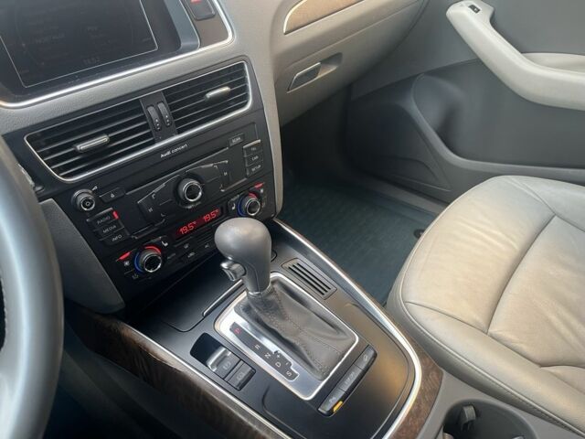 Сірий Ауді Ку 5, об'ємом двигуна 2 л та пробігом 188 тис. км за 10500 $, фото 8 на Automoto.ua