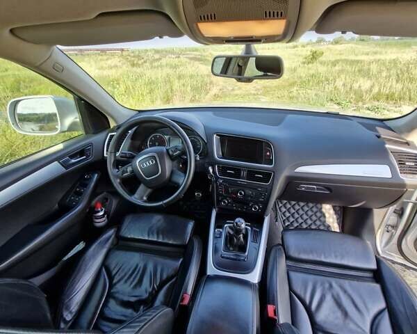 Серый Ауди Ку 5, объемом двигателя 2 л и пробегом 270 тыс. км за 11300 $, фото 37 на Automoto.ua