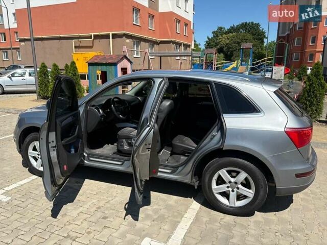 Серый Ауди Ку 5, объемом двигателя 1.98 л и пробегом 157 тыс. км за 12500 $, фото 13 на Automoto.ua