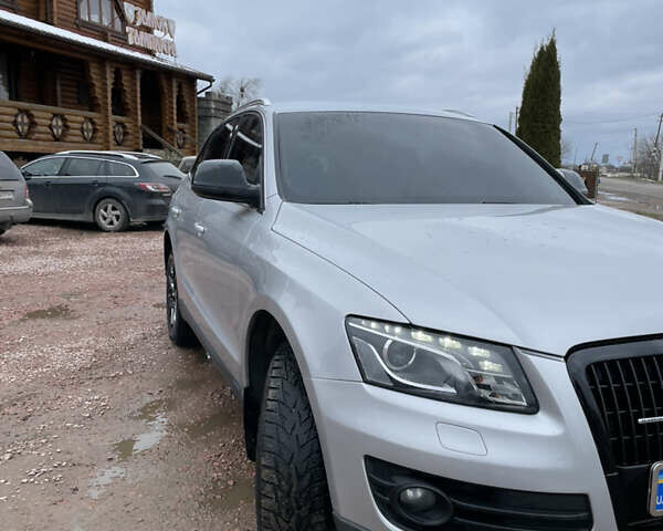 Серый Ауди Ку 5, объемом двигателя 2.97 л и пробегом 323 тыс. км за 15500 $, фото 3 на Automoto.ua