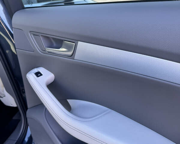 Серый Ауди Ку 5, объемом двигателя 2 л и пробегом 136 тыс. км за 17200 $, фото 26 на Automoto.ua