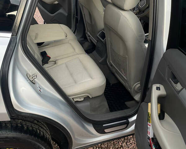 Серый Ауди Ку 5, объемом двигателя 2.97 л и пробегом 323 тыс. км за 15500 $, фото 42 на Automoto.ua