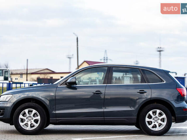 Серый Ауди Ку 5, объемом двигателя 1.98 л и пробегом 345 тыс. км за 14000 $, фото 1 на Automoto.ua