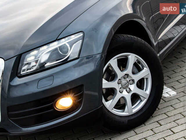 Серый Ауди Ку 5, объемом двигателя 1.98 л и пробегом 345 тыс. км за 14000 $, фото 26 на Automoto.ua