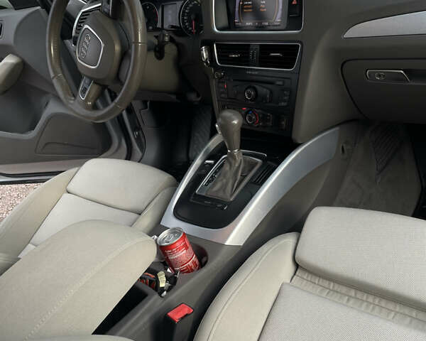 Ауди Ку 5 2009 в Самборе на Automoto.ua Серый Ауди Ку 5, объемом двигателя 2.97 л и пробегом 322 тыс. км за 16350 $, фото 22 на Automoto.ua