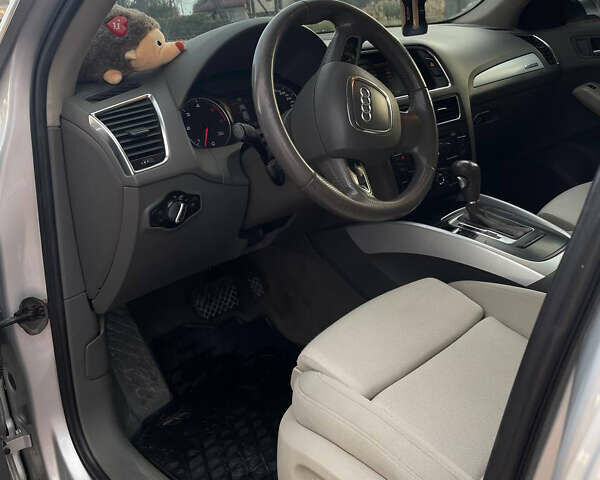 Серый Ауди Ку 5, объемом двигателя 2.97 л и пробегом 323 тыс. км за 15500 $, фото 44 на Automoto.ua