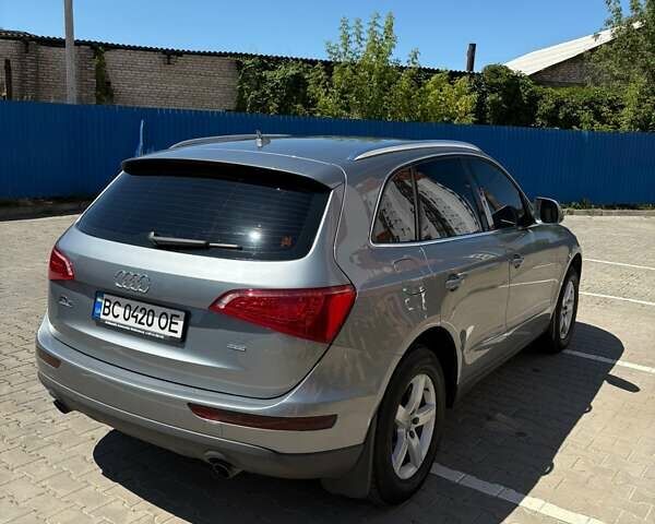 Серый Ауди Ку 5, объемом двигателя 1.98 л и пробегом 157 тыс. км за 12500 $, фото 2 на Automoto.ua