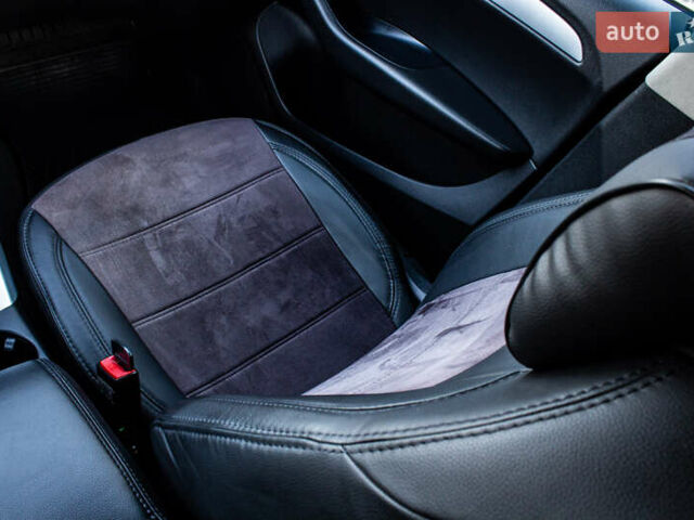 Серый Ауди Ку 5, объемом двигателя 1.98 л и пробегом 345 тыс. км за 14000 $, фото 63 на Automoto.ua