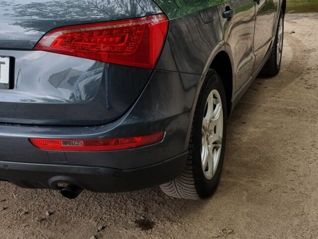 Сірий Ауді Ку 5, об'ємом двигуна 2 л та пробігом 211 тис. км за 10500 $, фото 2 на Automoto.ua