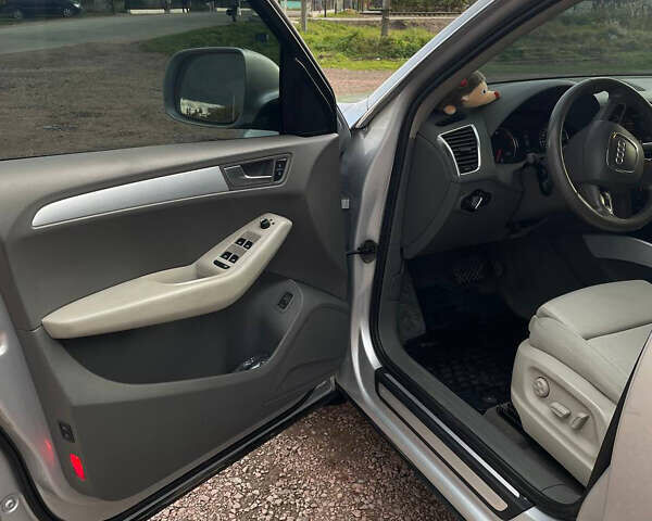 Серый Ауди Ку 5, объемом двигателя 2.97 л и пробегом 323 тыс. км за 15500 $, фото 45 на Automoto.ua