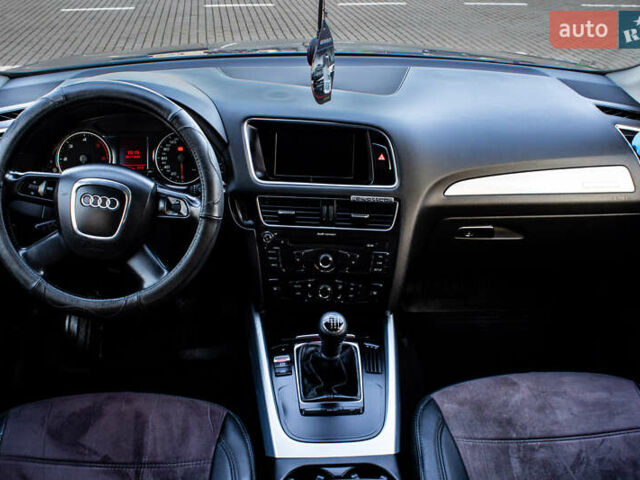 Серый Ауди Ку 5, объемом двигателя 1.98 л и пробегом 345 тыс. км за 14000 $, фото 60 на Automoto.ua