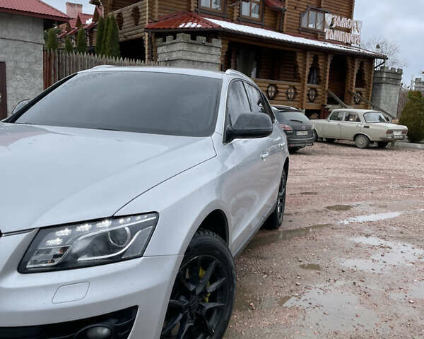 Серый Ауди Ку 5, объемом двигателя 2.97 л и пробегом 323 тыс. км за 15500 $, фото 2 на Automoto.ua