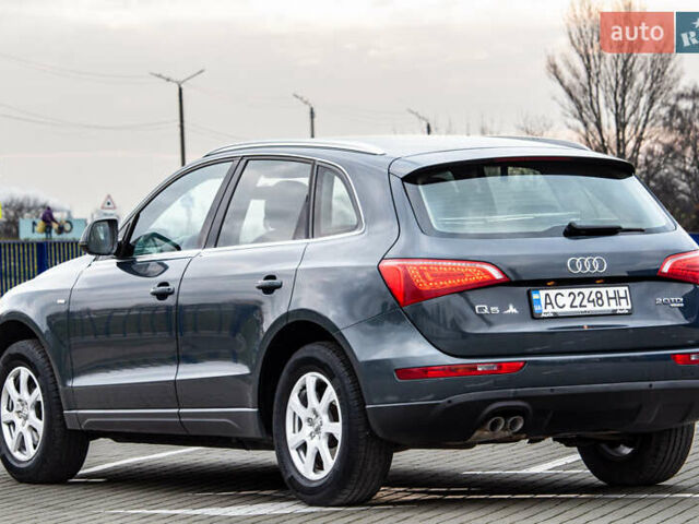 Серый Ауди Ку 5, объемом двигателя 1.98 л и пробегом 345 тыс. км за 14000 $, фото 30 на Automoto.ua