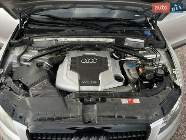 Ауди Ку 5 2009 в Самборе на Automoto.ua Серый Ауди Ку 5, объемом двигателя 2.97 л и пробегом 322 тыс. км за 16350 $, фото 23 на Automoto.ua